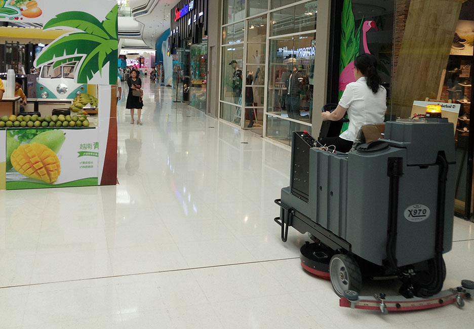 江西大型清潔設備多功能洗地機和電動<a href=http://www.gjwh99.com target=_blank class=infotextkey>掃地車生產廠</a>