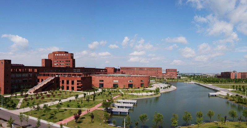 江西師范大學(xué)旭潔洗地機(jī)客戶案例-<a href=http://www.gjwh99.com target=_blank class=infotextkey>洗地機(jī)生產(chǎn)廠</a>家